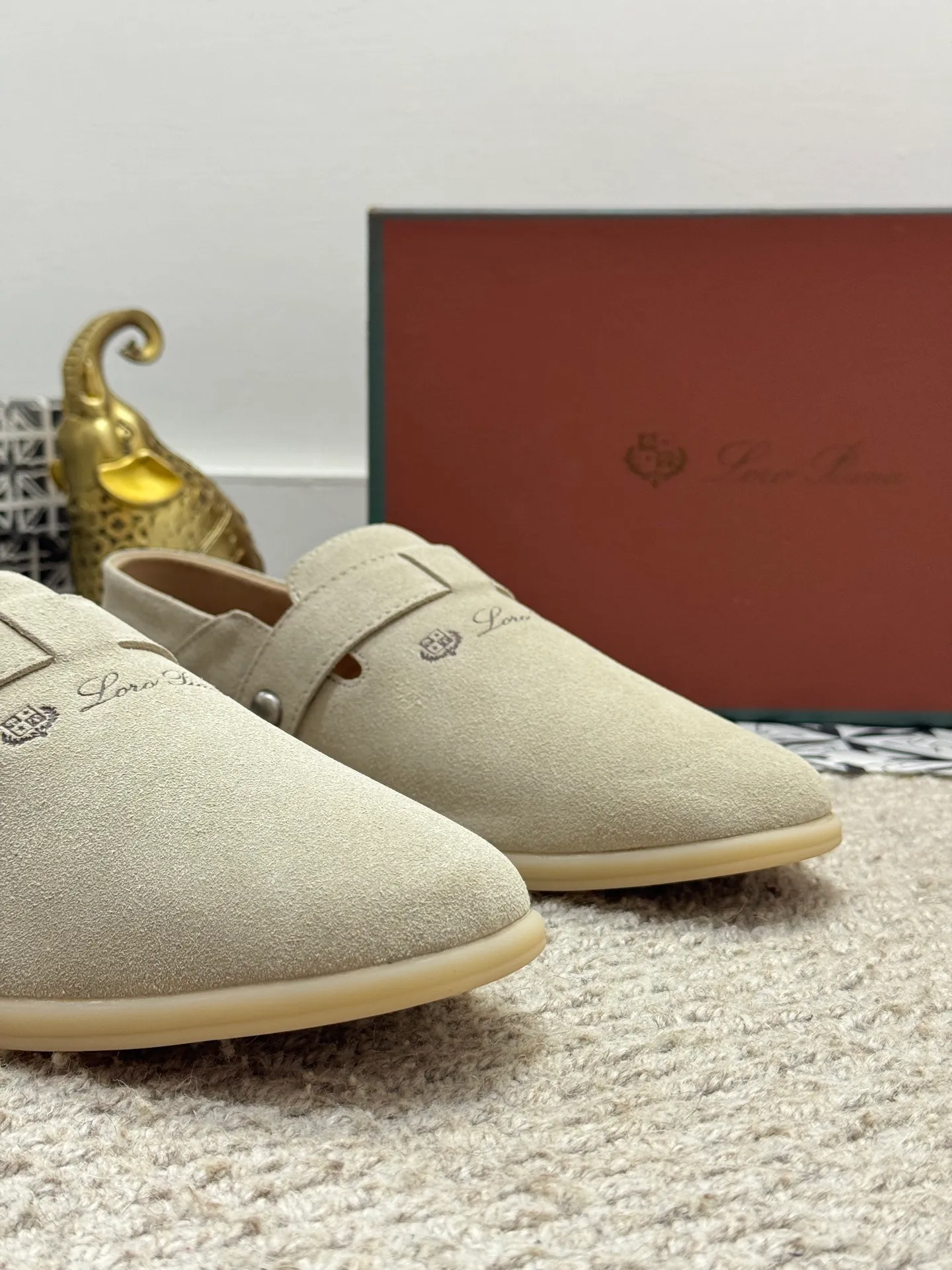 Men's men's shoes 💰420 [New style] 🍓🍓Loro Piana - LP's new moccasin shoes are made of water-repellent treated suede uppers with rubber soles, a classic. The complex craftsmanship and meticulous structure make the shoes light and soft, allowing you to walk comfortably and freely. Perfect for wearing at the beach or out in the water during the summer. Size: 38-44 (45 customized